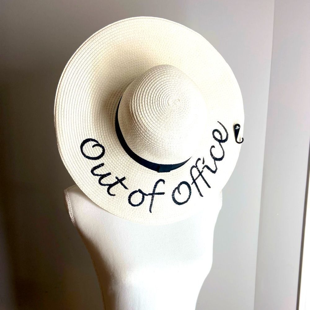 Anna & Ava White Summer Hat “ Out of Office”